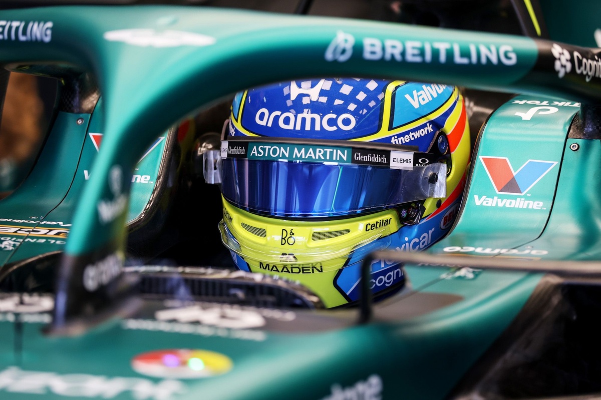 Alonso se detuvo después de solo 13 vueltas en Australia... ¡y volvió a salir!