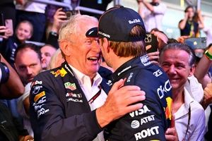 Helmut Marko revela que Max Verstappen es su conexión más cercana