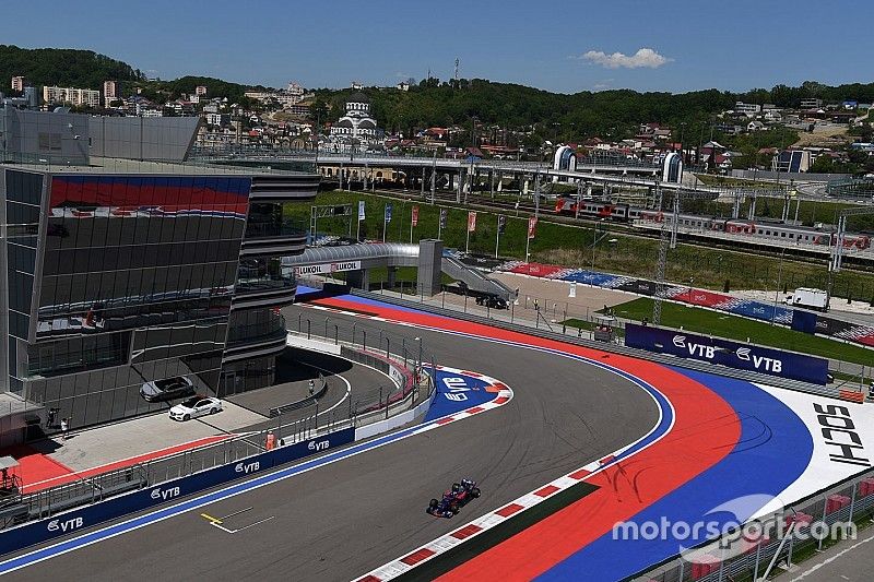 Carlos Sainz Jr., Scuderia Toro Rosso STR12