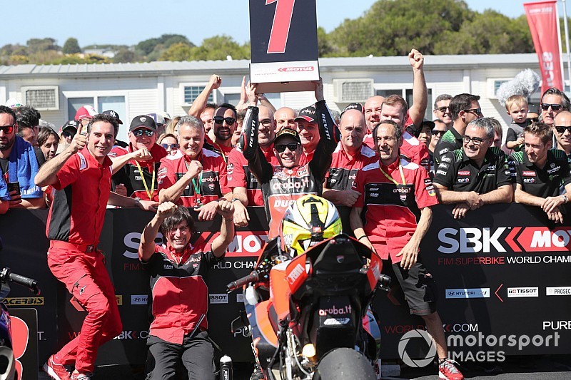 Bautista debuta en el WorldSBK ganando de manera magistral en Phillip Island