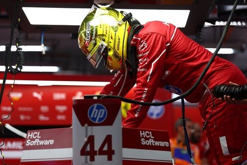 FIA Hukum Hamilton di F1 GP Singapura, Alonso Diuntungkan
