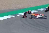 V&Iacute;DEO: la ca&iacute;da que dej&oacute; a Pedro Acosta sin opciones en Jerez