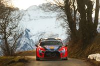 WRC Montecarlo: Ogier no cede y Tanak se suma a la fiesta