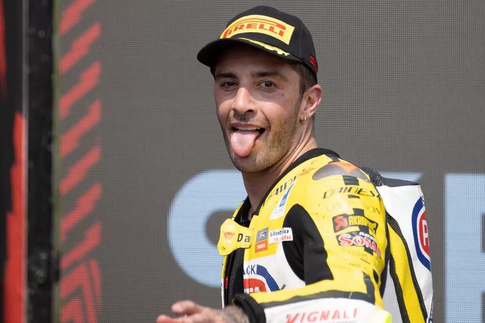 Andrea Iannone, Team Go Eleven