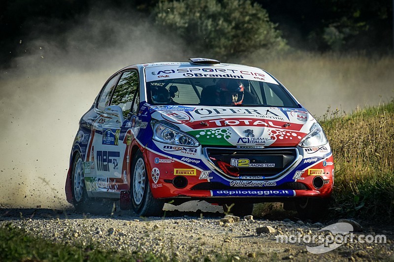 TOP 208, PS1: Ciuffi fa festa