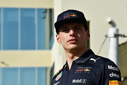 Verstappen no se "arrepiente" de haber empujado a Ocon