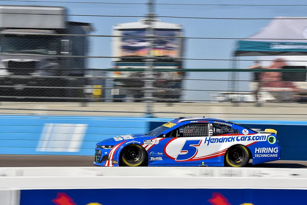 Kyle Larson, Hendrick Motorsports, Chevrolet Camaro HendrickCars.com