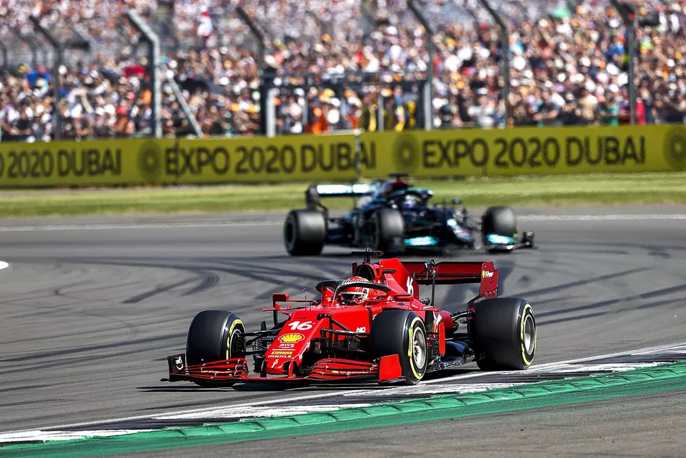 Charles Leclerc, Ferrari SF21, Lewis Hamilton, Mercedes W12