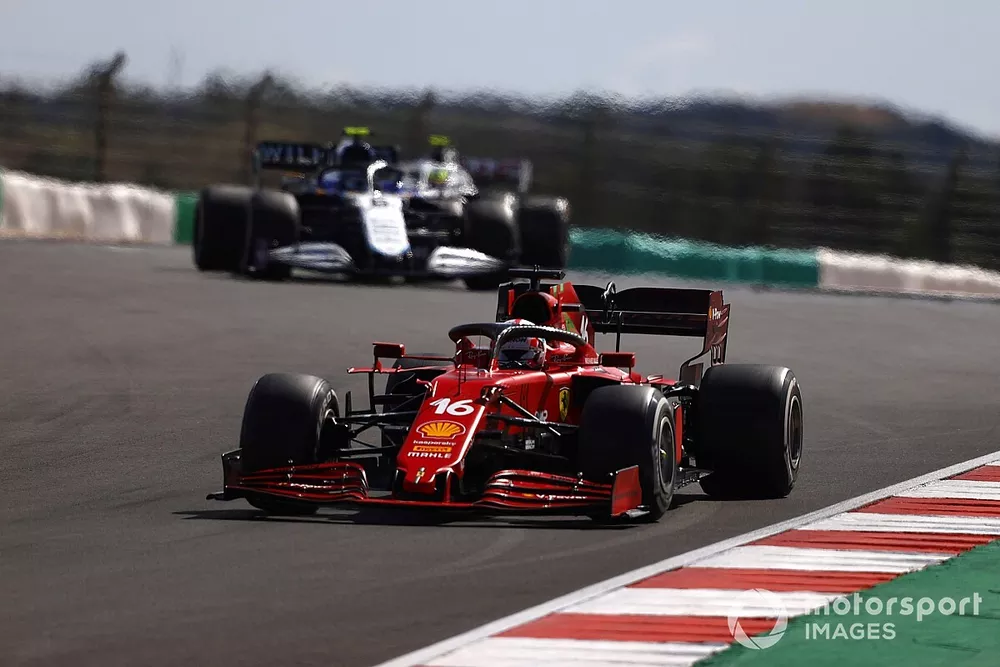 Charles Leclerc, Ferrari SF21, Nicholas Latifi, Williams FW43B