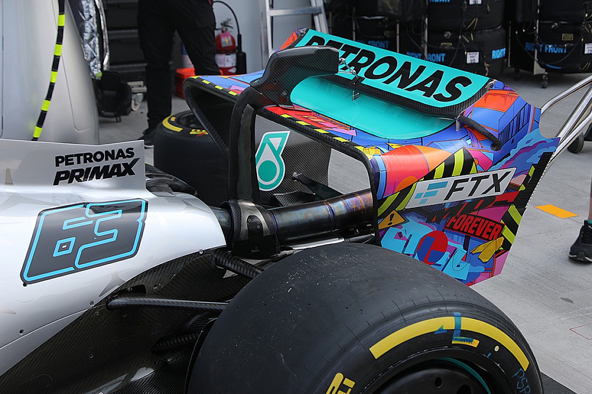 Mercedes F1 team left in 