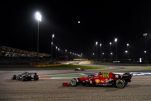 F1: Diferença entre McLaren e Ferrari motiva Sainz