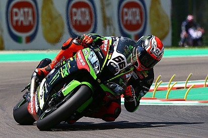 Donington WSBK: Sykes rekor dereceyle pole pozisyonunda, Toprak 8.