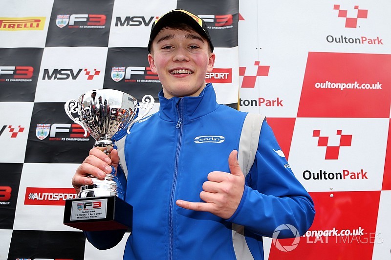 Monger, Britanya F3'teki ilk yarışında podyuma çıktı!