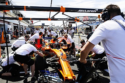 A McLarennél egyre elviselhetetlenebb a légkör