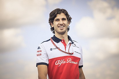 Oficial: Giovinazzi será el compañero de Raikkonen en Sauber