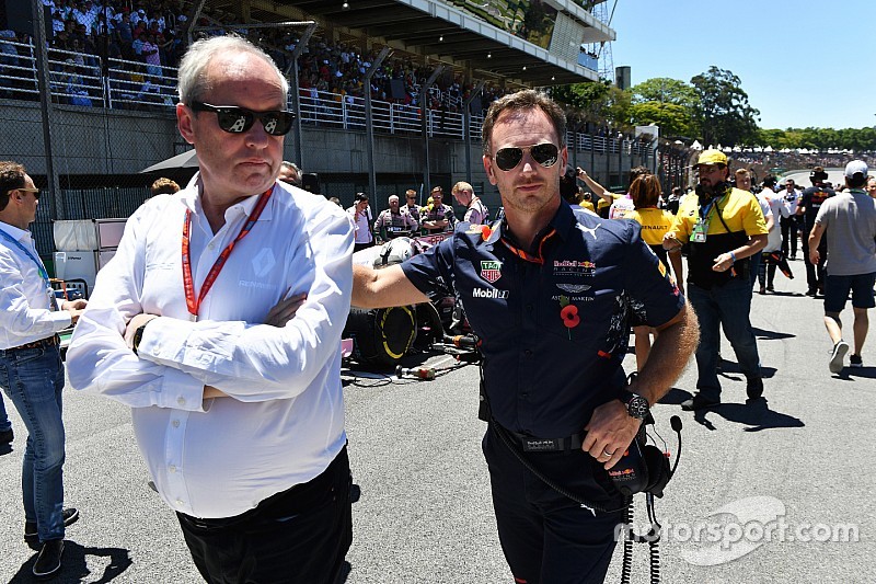 Stoll to continue as Renault president after all