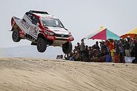 De Villiers no esperaba una etapa tan dif&iacute;cil en el segundo d&iacute;a 