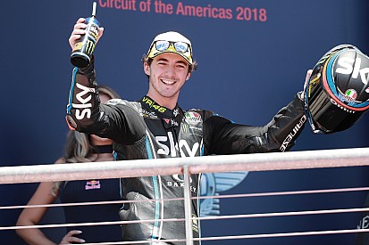Bagnaia: "Rossi es mi modelo a seguir dentro y fuera de la pista"