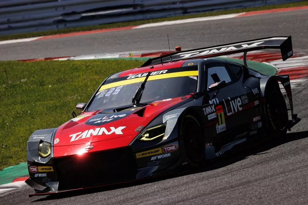 GTの原点”に立ち返る新たな挑戦。市販車モノコック製Z GT300をデビュー