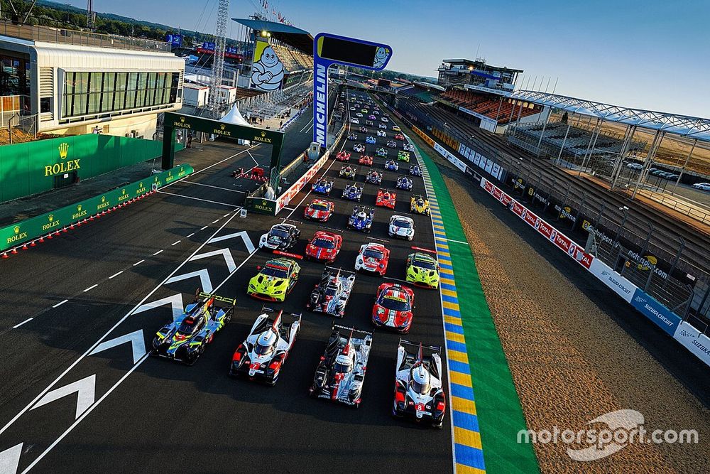 Foto de grupo de los automóviles Le Mans clase 2020