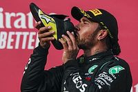 Hamilton, Ricciardo y el 'nunca digas nunca' del 'shoey'