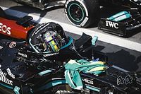 Lewis Hamilton, multado por los cinturones en Brasil