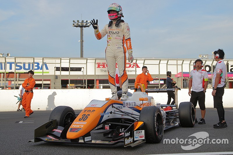 全日本F3第12戦:坪井翔がもてぎ戦3連勝、宮田莉朋に対し42点リード