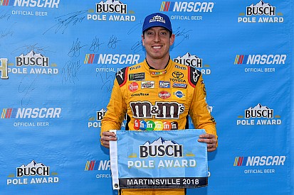 Kyle Busch tops Clint Bowyer for Martinsville Cup pole