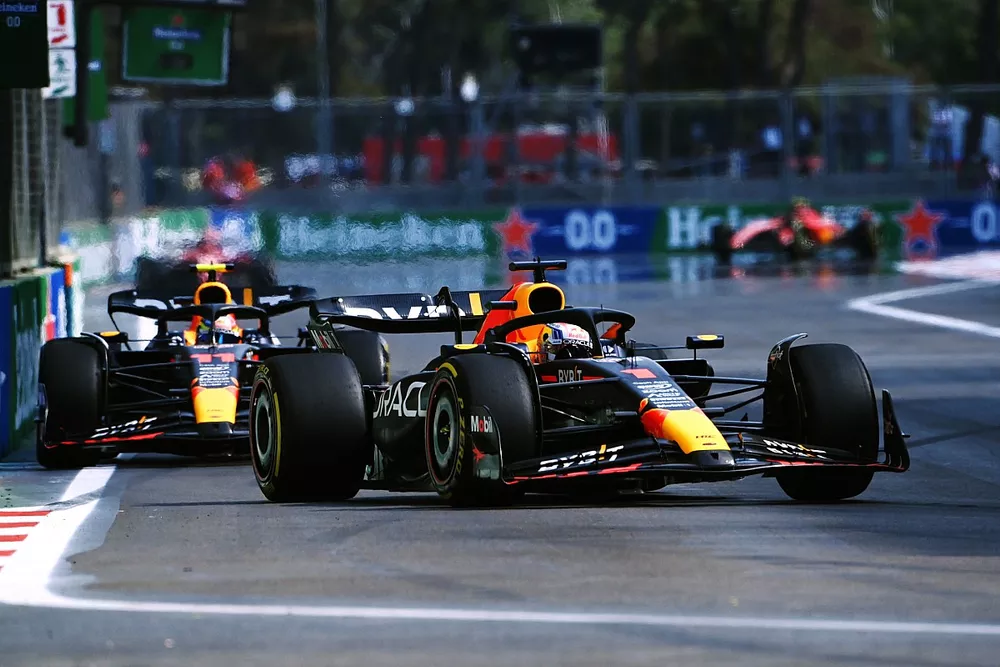 Max Verstappen, Red Bull Racing RB19, Sergio P&eacute;rez, Red Bull Racing RB19