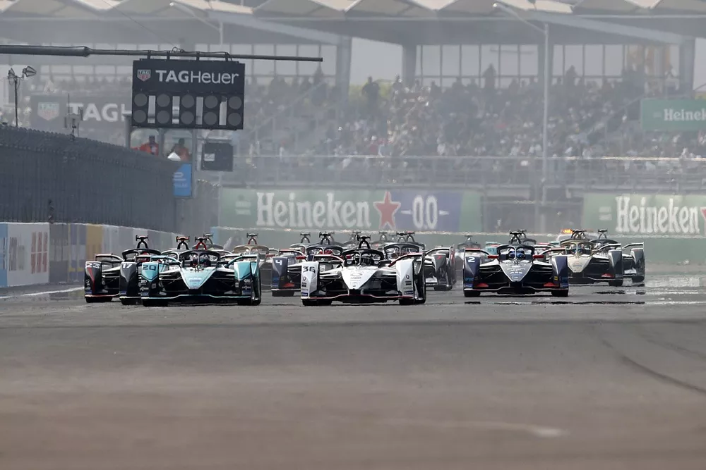 Mitch Evans, Jaguar Racing, Jaguar I-Type 4,  Andre Lotterer, Porsche, Porsche 99x Electric al inicio