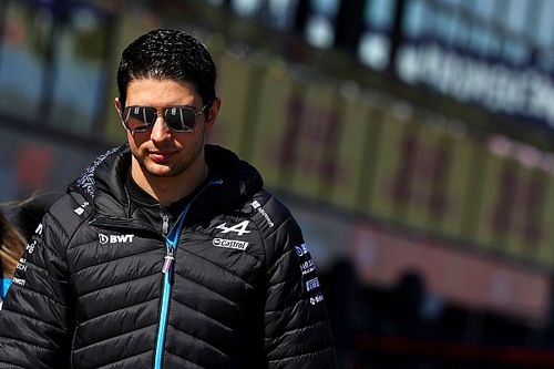 Ocon, sobre igualar a Aston: "No tiene sentido correr si Alpine no cree"