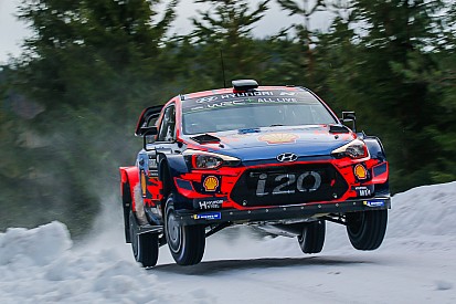 Svezia, PS11: Ogier vince la stage, Neuville sale quarto ed è a un passo dal podio