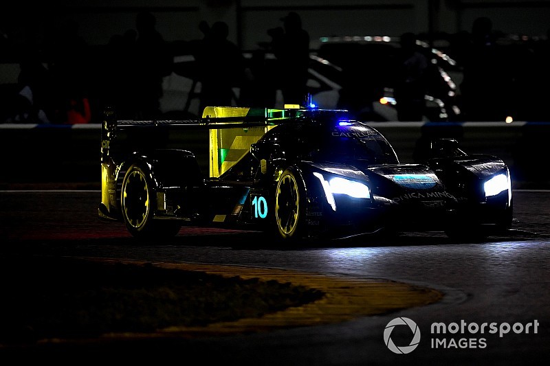Rolex 24, Hour 16: Alonso leads after sensational wet stints