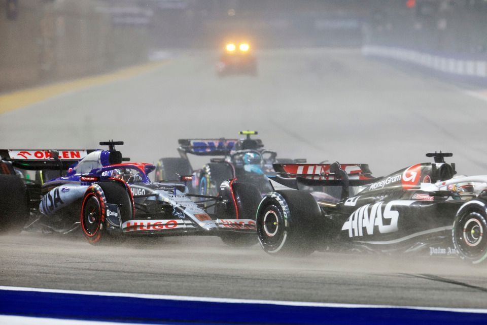 Kevin Magnussen, Haas VF-24, Daniel Ricciardo, RB F1 Team VCARB 01, Pierre Gasly, Alpine A524