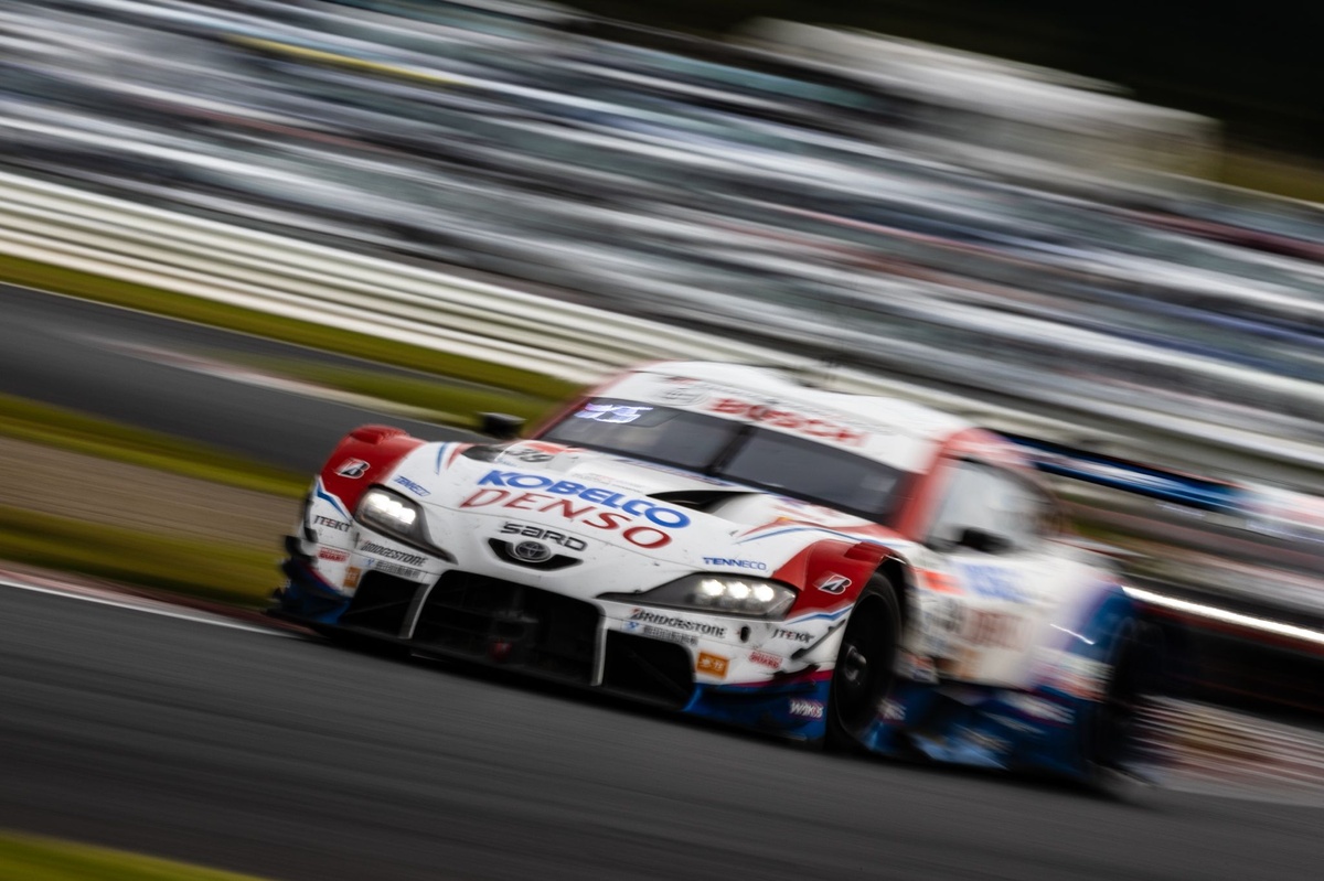 39号車DENSOスープラが波乱の1戦制す。GT300は88号車JLOCが2勝目