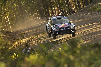 WRC Finlandia: Mikkelsen dan Tanak sama-sama memimpin setelah SS1
