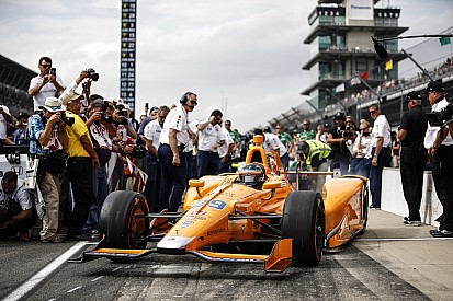 McLaren "ni confirma ni desmiente" los rumores de su vuelta a IndyCar