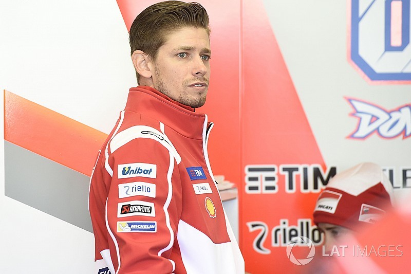 Stoner retorna à MotoGP testando pela Ducati em Valência