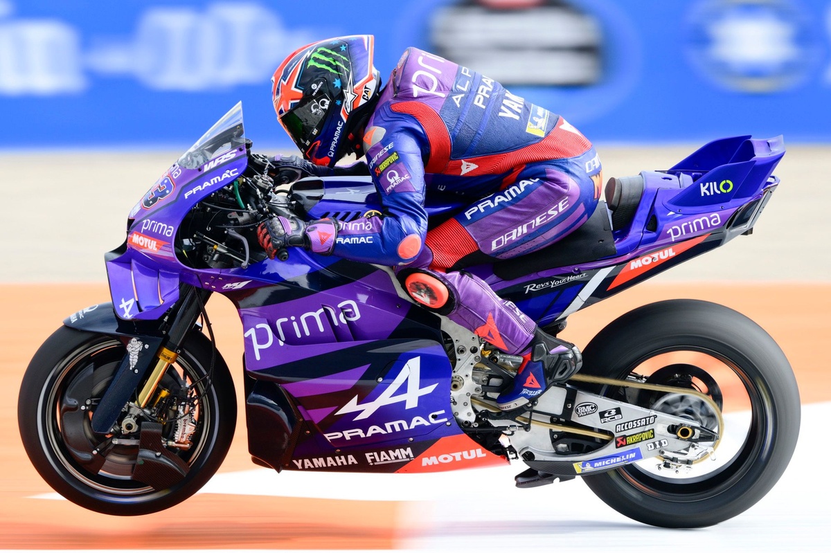 MotoGP | Valencia, Libere 1: Miller al top con la gomma nuova, indietro Bezzecchi e Bagnaia