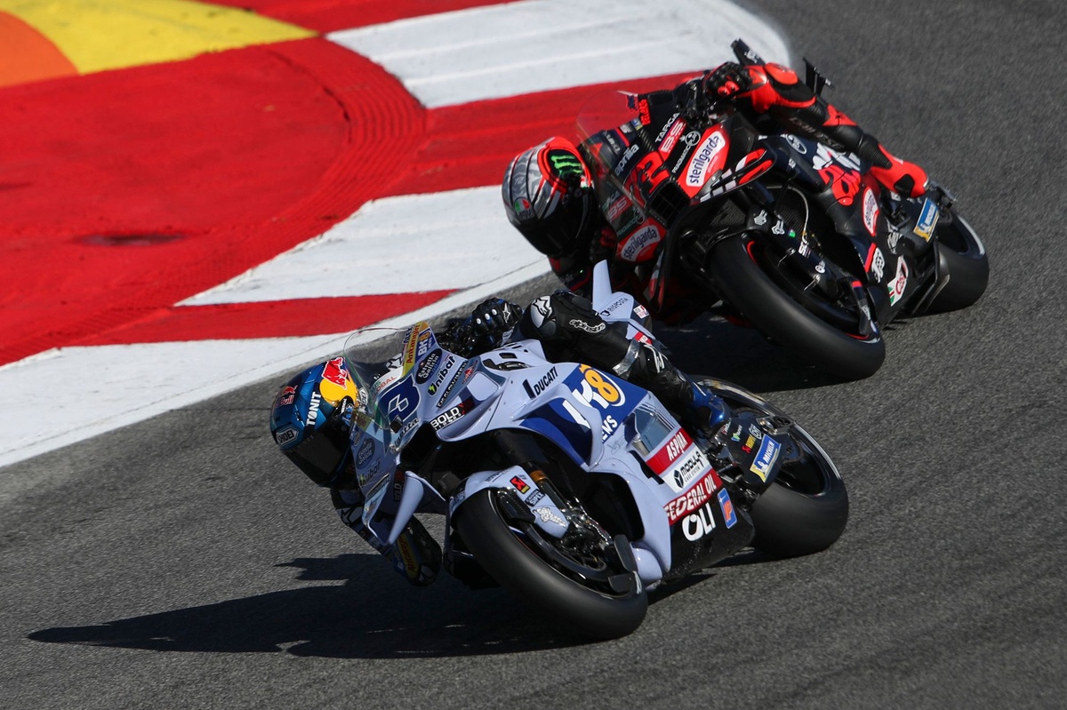 Sprint - Márquez vient à bout d'Acosta et Bezzecchi !