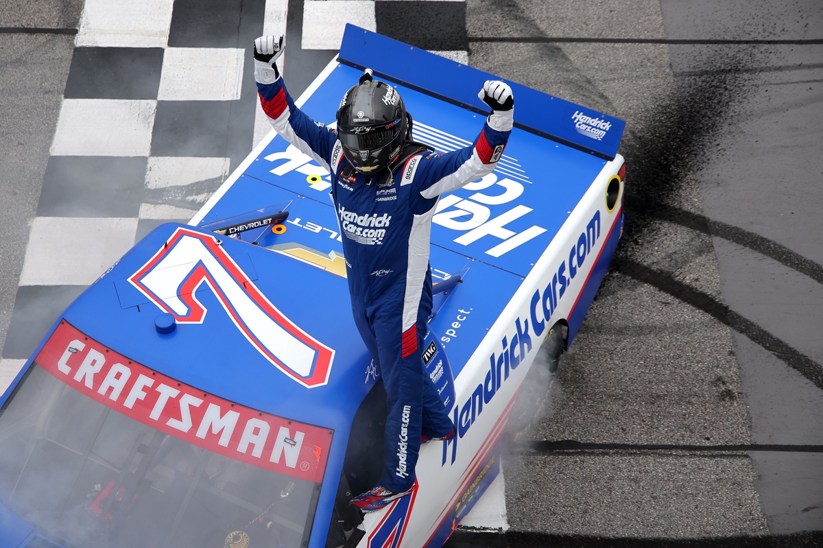 NASCAR Truck: Kyle Busch vence terceira corrida consecutiva em Atlanta