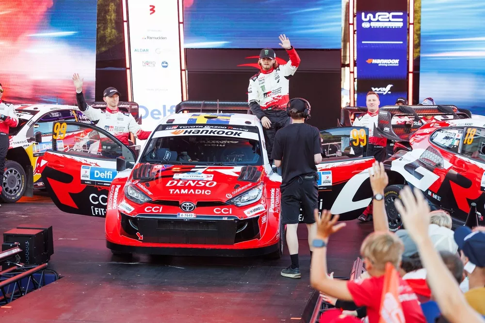 Oliver Solberg, Elliott Edmondson, Toyota Gazoo Racing WRT Toyota GR Yaris Rally1