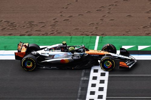 F1: Norris 'voa' e lidera segundo treino livre do GP da Grã-Bretanha; Bortoleto é o 13º mais rápido