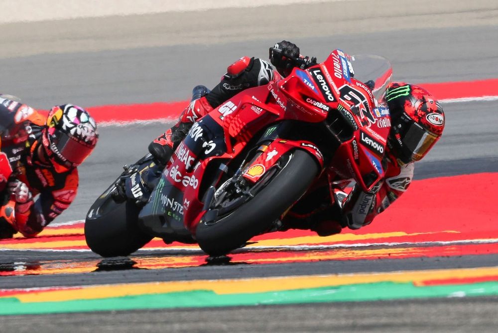 Francesco Bagnaia, Ducati Team, Enea Bastianini, Red Bull KTM Tech 3