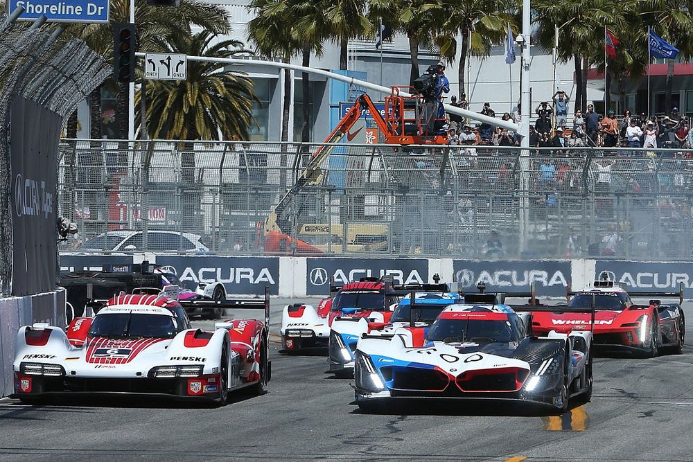 #6: Porsche Penske Motorsports, Porsche 963, GTP: Mathieu Jaminet, Nick Tandy, #25: BMW M Team RLL, BMW M Hybrid V8, GTP: Connor De Phillippi, Nick Yelloly
