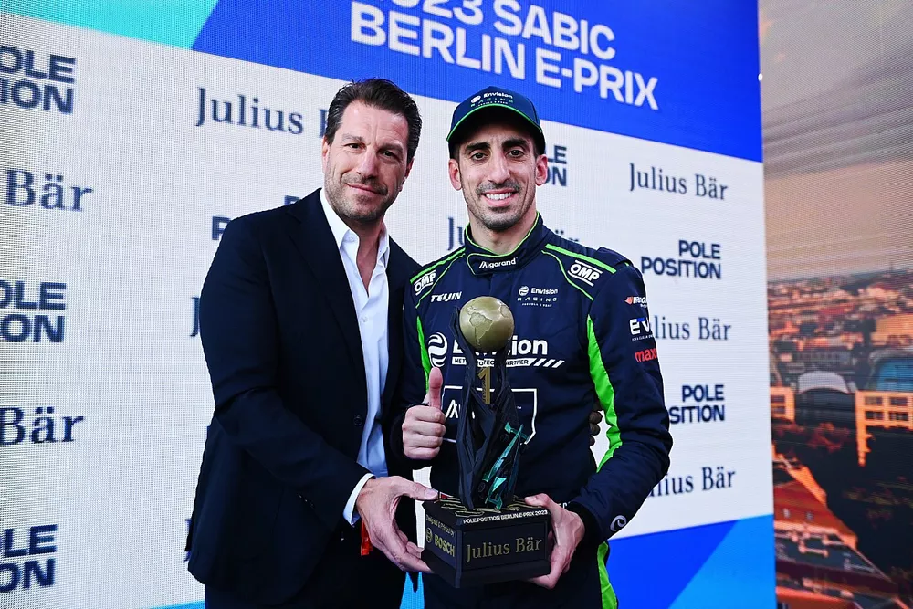 Sebastien Buemi, Envision Racing, receives his pole position award from Marco Parroni, Head of Global Sponsorship, Julius Baer