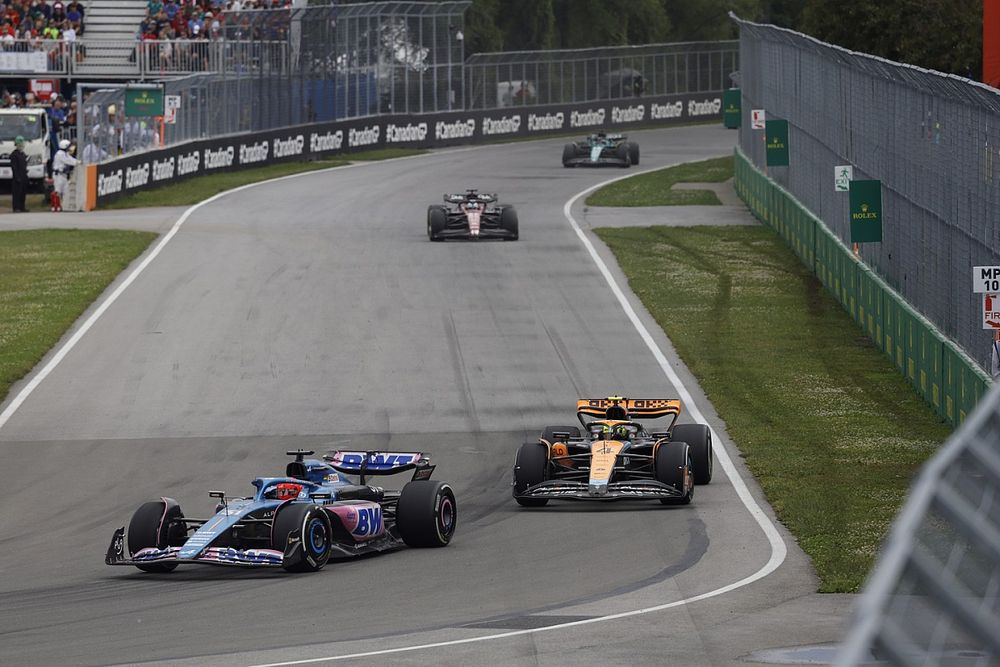 Esteban Ocon, Alpine A523, Lando Norris, McLaren MCL60, Valtteri Bottas, Alfa Romeo C43