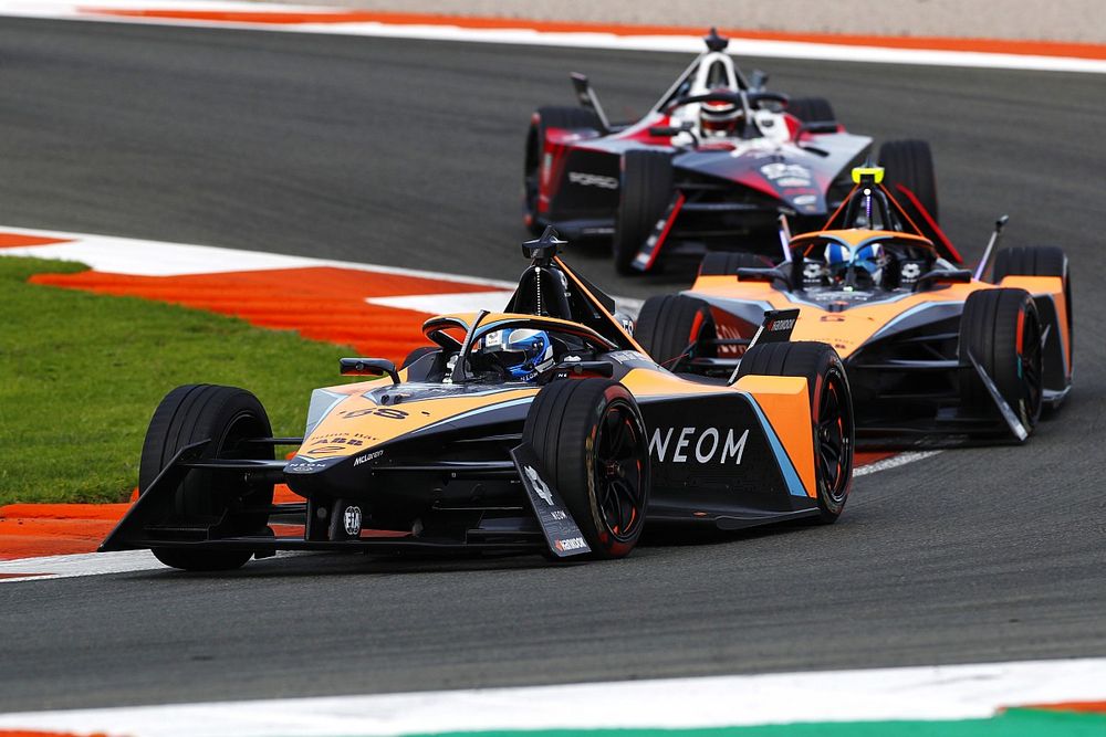 René Rast, Equipo NEOM McLaren de Fórmula E, Nissan e-4ORCE 04, Jake Hughes, McLaren