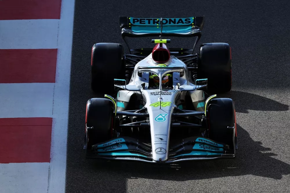 Lewis Hamilton, Mercedes W13