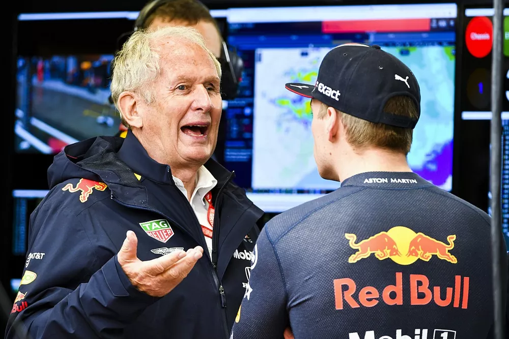 Helmut Marko, Consultant, Red Bull Racing, talks with Max Verstappen, Red Bull Racing